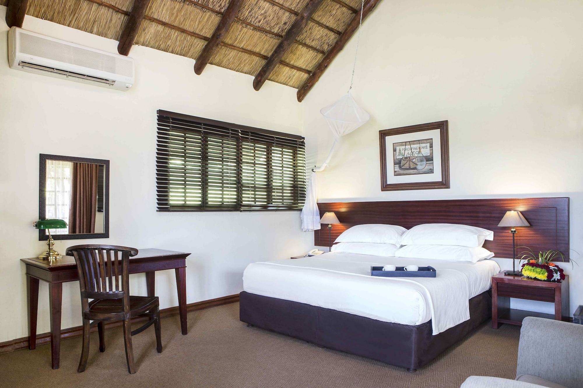 Premier Hotel Roodevalley Pretoria Bagian luar foto