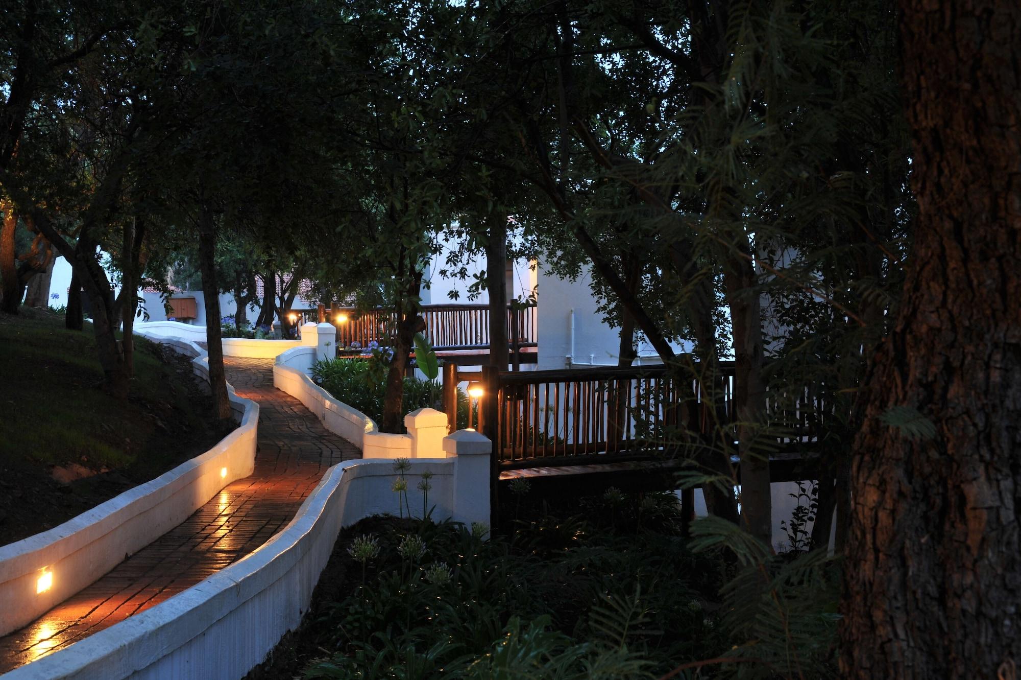 Premier Hotel Roodevalley Pretoria Bagian luar foto