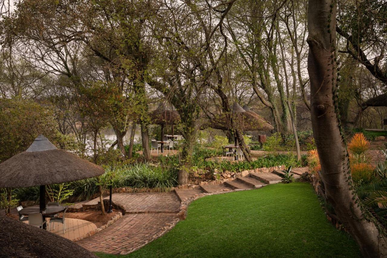 Premier Hotel Roodevalley Pretoria Bagian luar foto