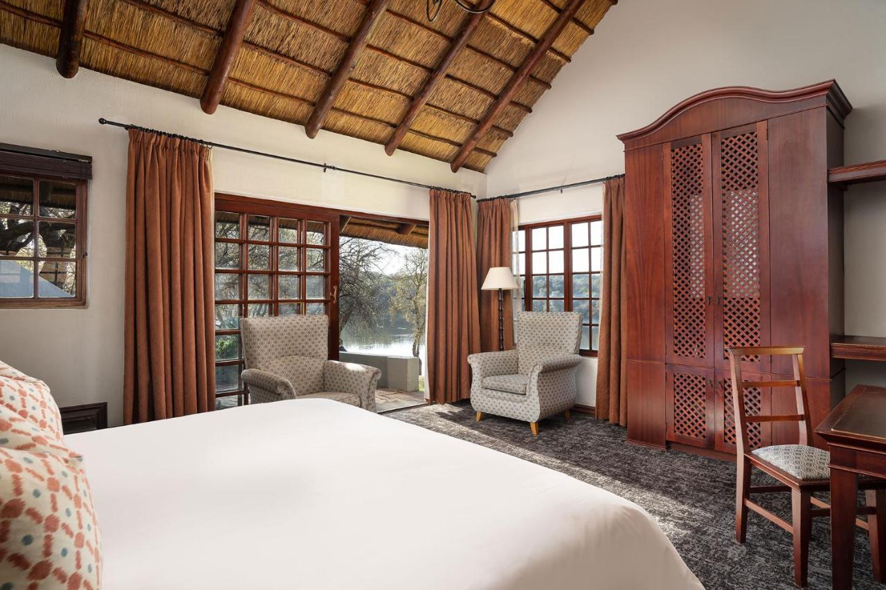 Premier Hotel Roodevalley Pretoria Bagian luar foto