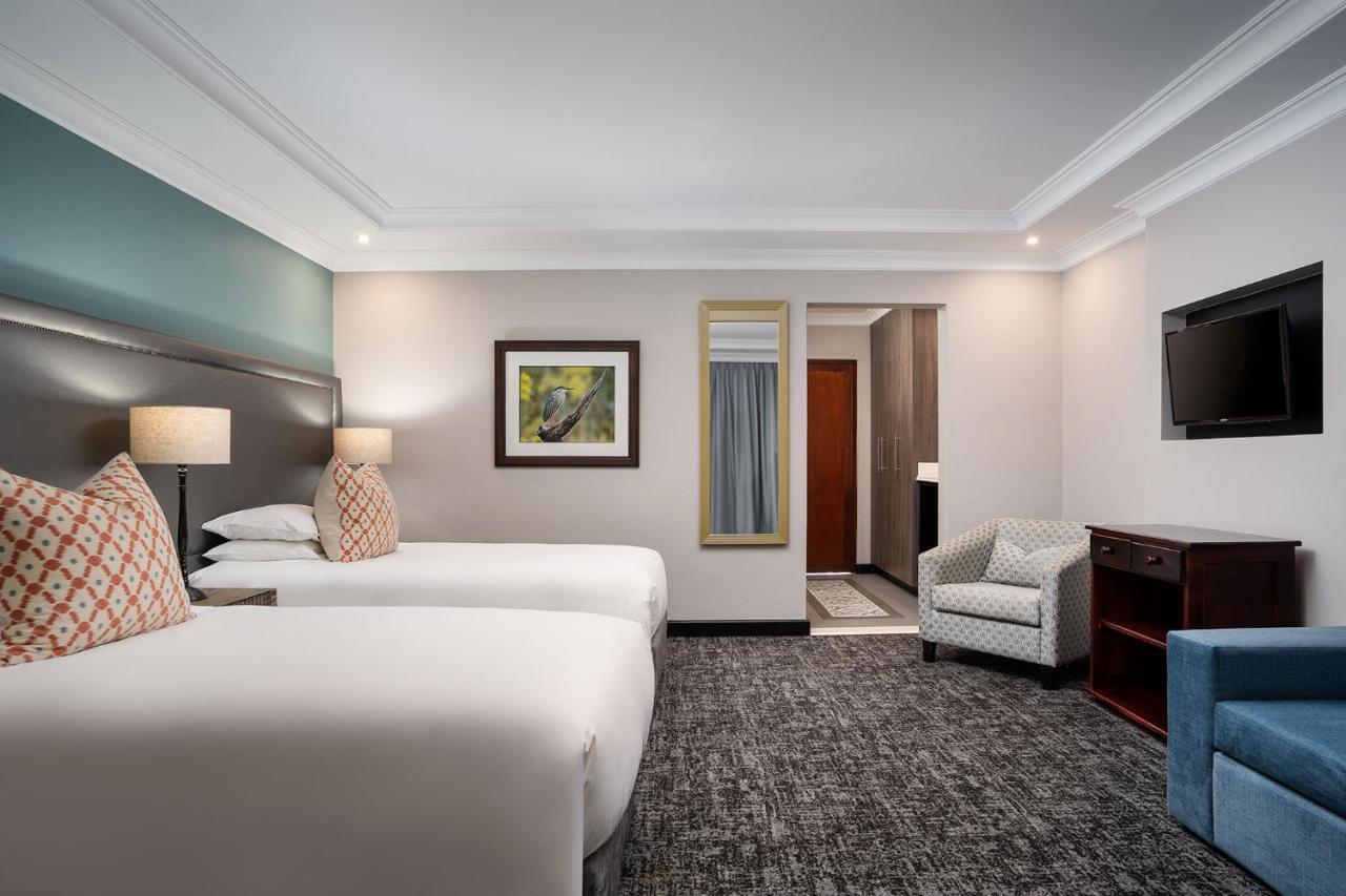 Premier Hotel Roodevalley Pretoria Bagian luar foto