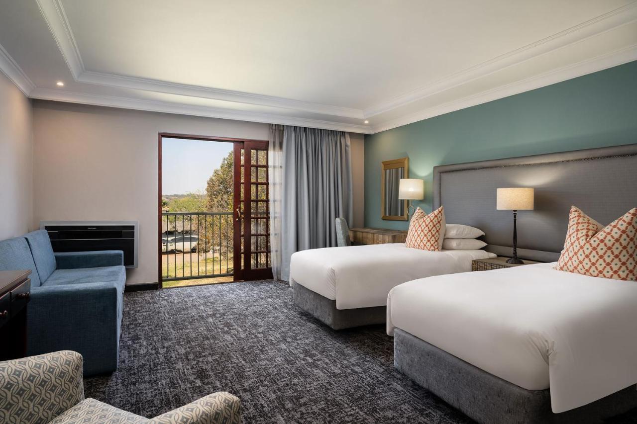 Premier Hotel Roodevalley Pretoria Bagian luar foto