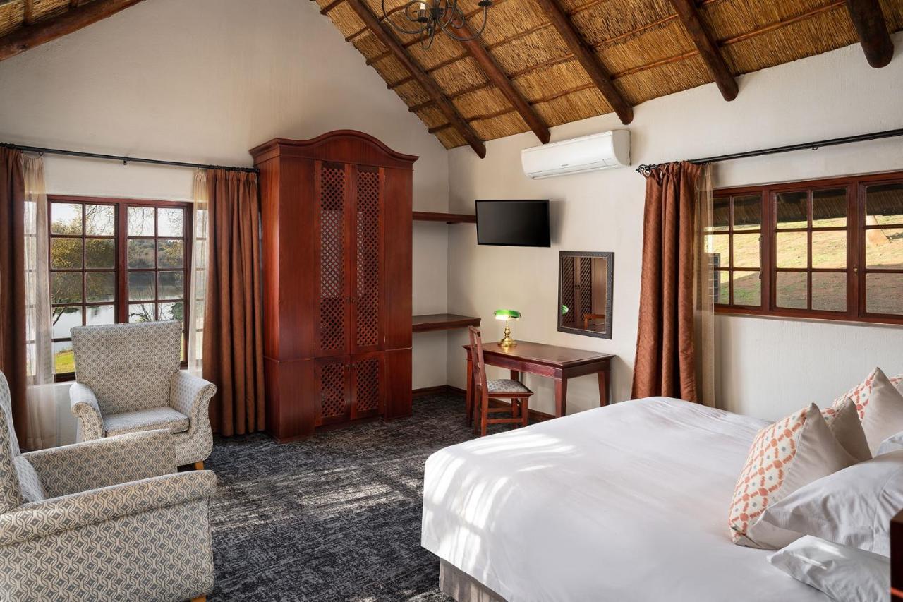 Premier Hotel Roodevalley Pretoria Bagian luar foto
